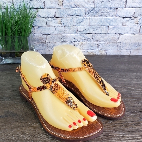 New Sam Edelman Gigi Thong Sandals - Picture 2 of 8